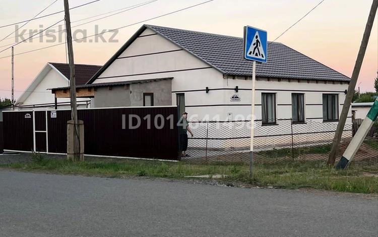 Отдельный дом · 4 комнаты · 105 м² · 5 сот., Мухамбетжанова 10 — Уральская за 25 млн ₸ в Переметном — фото 2