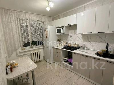 3-комнатная квартира · 65 м² · 4/9 этаж, мкр Строитель 5 за 20.9 млн ₸ в Уральске