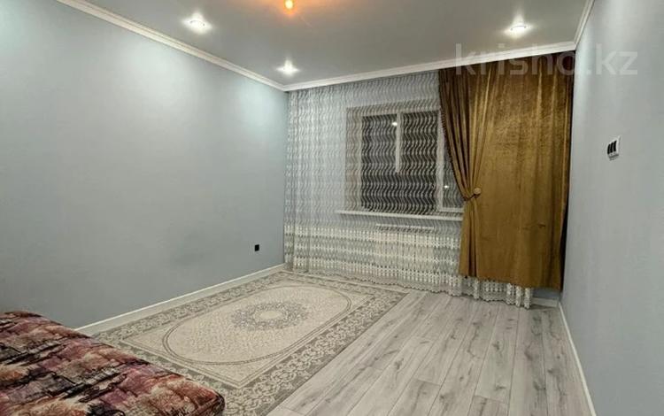 1-комнатная квартира · 38.3 м² · 1/5 этаж, мкр. Алтын орда 29А за 14.5 млн ₸ в Актобе — фото 2
