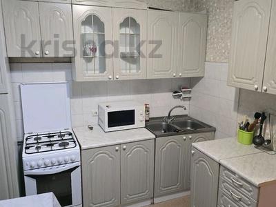 2-бөлмелі пәтер · 42 м² · 3/5 қабат, Амангельды 49 — Толеби Байтурсынова,Сейфуллина Кабанбай батыра , бағасы: 14 000 ₸ в Алматы, Алмалинский р-н
