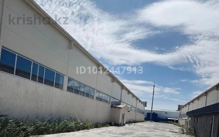 Еркін, қоймалар · 6000 м², бағасы: 15 млн ₸ в Атырау, мкр Центральный — фото 2
