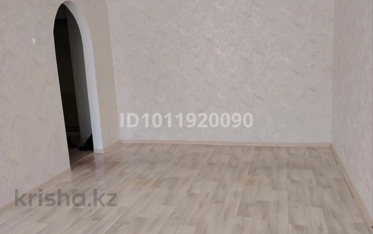 1-комнатная квартира · 36 м² · 4/5 этаж, мкр. Зачаганск пгт, Район 20 школы Саратовская — Жангир хан 50 за 11.5 млн ₸ в Уральске — фото 2