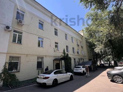 2-бөлмелі пәтер · 57 м² · 2/3 қабат, Толе би 49 — СТАЛИНКА-НОВЫЙ РЕМОНТ, бағасы: 55 млн ₸ в Алматы, Медеуский р-н