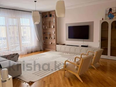 4-комнатная квартира · 160 м² · 3/4 этаж, мкр Мирас 53–64 за 222 млн ₸ в Алматы, Бостандыкский р-н