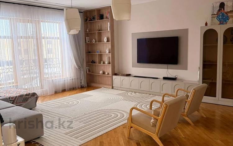 4-бөлмелі пәтер · 160 м² · 3/4 қабат, Мирас ш/а. 53–64, бағасы: 222 млн ₸ в Алматы, Бостандыкский р-н — фото 32