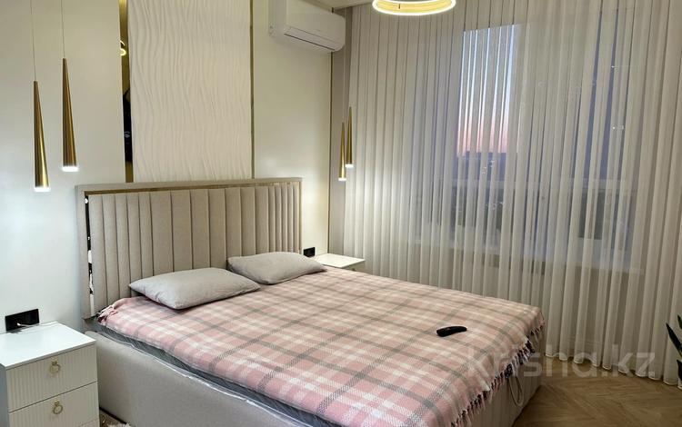 4-комнатная квартира · 140 м² · 3/12 этаж, Сырым батыра 99/3 за 600 000 ₸ в Шымкенте, Каратауский р-н — фото 2