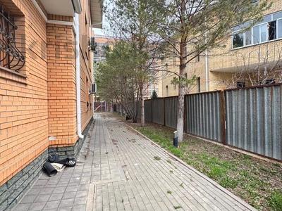 Жеке үй · 6 бөлме · 420 м² · 14 сот., мкр Комсомольский, Акын Сара 5, бағасы: 390 млн ₸ в Астане, Есильский р-н