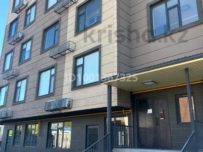 Пәтерлер в Атырауской обл.: 2-бөлмелі пәтер · 78.1 м² · 6/9 қабат, Достык 1 — ул Абая и С.Датова, бағасы: 23 млн 〒 2-бөлмелі пәтер · 78.1 м² · 6/9 қабат, Достык 1 — ул Абая и С.Датова, бағасы: 23 млн 〒 в Атырау