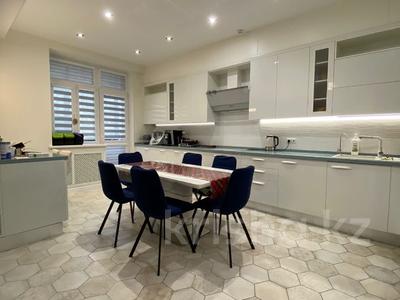 6-комнатная квартира · 220 м² · 3/12 этаж, 17-й мкр 7 за 85 млн 〒 в Актау