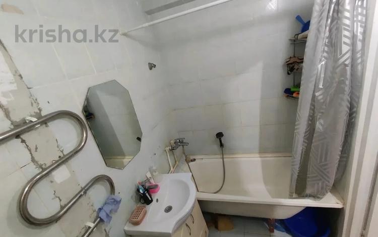3-комнатная квартира · 59 м² · 1/5 этаж, мкр 8, братьев жубановых за 14 млн ₸ в Актобе — фото 2
