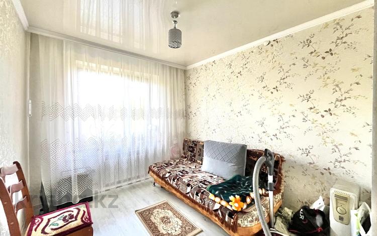 3-комнатная квартира, 63 м², 2/5 этаж, Назарбаева 103а за 22.3 млн 〒 в Талдыкоргане — фото 2