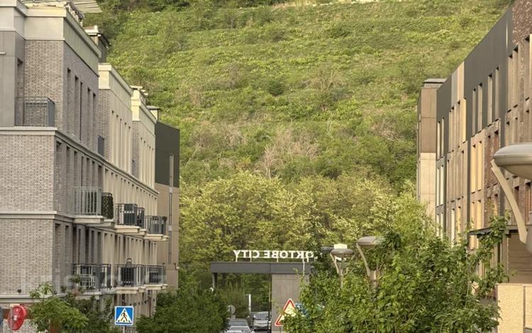 2-бөлмелі пәтер · 100 м² · 1/5 қабат, Көктөбе ш/а., Сагадат Нурмагамбетова, бағасы: 126 млн ₸ в Алматы, Медеуский р-н — фото 8