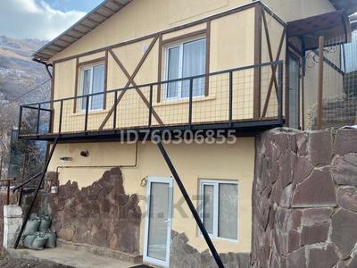 Отдельный дом · 3 комнаты · 85 м², Садовая 170а 170а за 350 000 〒 в Алматы, Наурызбайский р-н