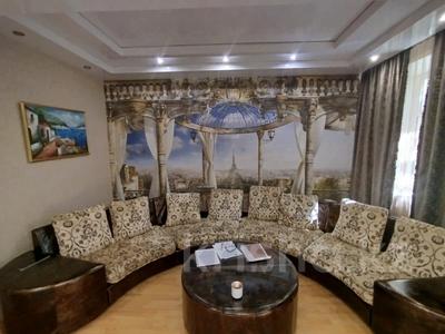 6-комнатная квартира · 241 м² · 2/3 этаж, ул. Байсеитовой — Парк Восток за 70 млн 〒 в Темиртау