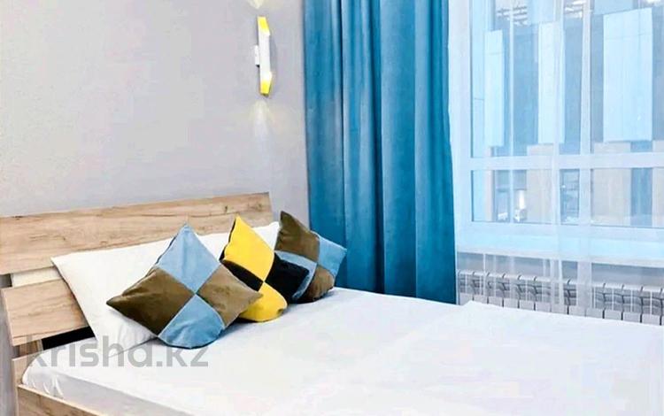 1-комнатная квартира · 50 м² · 5/11 этаж, 16-й мкр 57 — ХАЛЫК АРЕНА МОРЕ АКВАПАРК ЦЕНТР ГОРОДА ТРК АКТАУ за 8 000 ₸ в Актау — фото 3