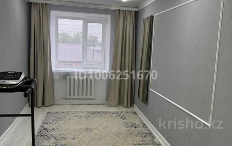 3-бөлмелі пәтер · 54.6 м² · 2/5 қабат, Айтеке би 61 — Казахстан Адал, бағасы: 11.8 млн ₸ в Хромтау — фото 2