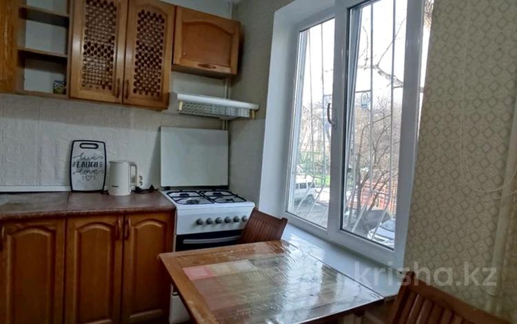 3-бөлмелі пәтер · 60 м² · 2/4 қабат, мкр №8 72 — Абая Правды, бағасы: 40 млн ₸ в Алматы, Ауэзовский р-н — фото 2