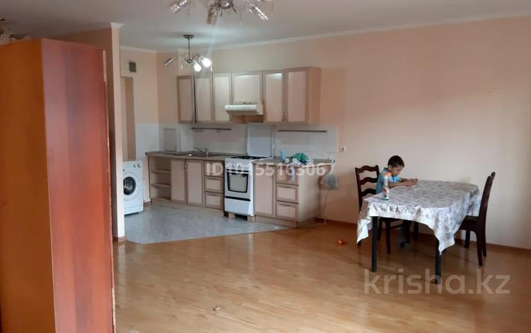 1-комнатная квартира · 44 м² · 5/5 этаж, мкр Думан-2 25 за 200 000 ₸ в Алматы, Медеуский р-н — фото 2