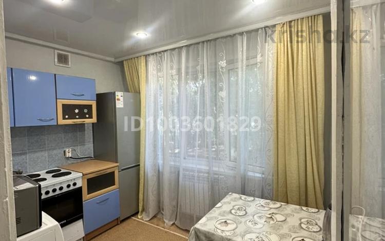 1-комнатная квартира · 34.5 м² · 2/5 этаж, Проспект Сатпаева 8 за 130 000 ₸ в Усть-Каменогорске, Ульбинский — фото 17