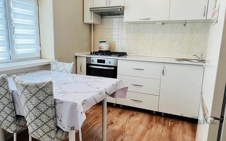 2-бөлмелі пәтер · 60 м² · 4/5 қабат, 34-ш/а. 15, бағасы: 155 000 ₸ в Актау, 34-й мкр — фото 2