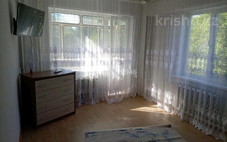 1-комнатная квартира · 30 м² · 2/5 этаж, Протазанова 25 за 8 000 ₸ в Усть-Каменогорске — фото 2