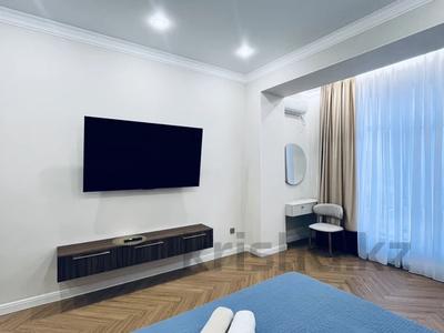 1-бөлмелі пәтер · 65 м², 18А ш/а 4, бағасы: 15 000 ₸ в Актау, 18А мкр