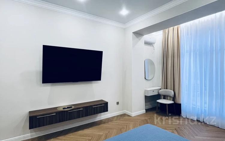 1-бөлмелі пәтер · 65 м², 18А ш/а 4, бағасы: 15 000 ₸ в Актау, 18А мкр — фото 2