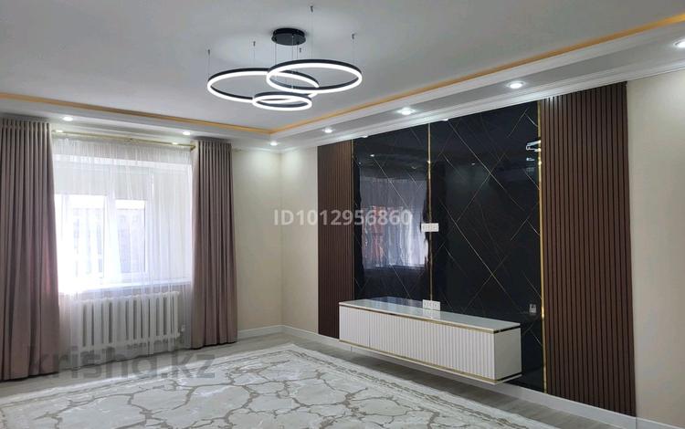 3-бөлмелі пәтер · 105 м² · 3/8 қабат, Яншина 2 — Площадь, бағасы: 500 000 ₸ в  — фото 2
