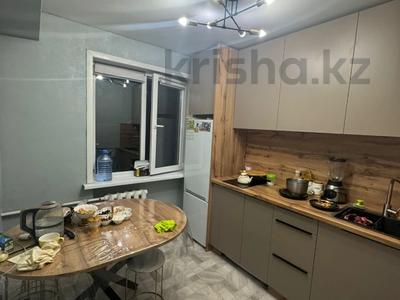 2-комнатная квартира · 42 м² · 2/5 этаж, мызы 31 за 15.7 млн 〒 в Усть-Каменогорске