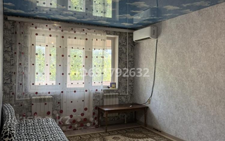 2-бөлмелі пәтер · 60 м² · 2/5 қабат, Проспект Абая 5 — Проспект Абылхаирхана, бағасы: 150 000 ₸ в Актобе — фото 22