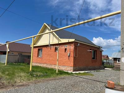 Жер үй мен саяжайлар в Костанайской обл.: Жеке үй · 3 бөлме · 90 м² · 100 сот., Мухамеджанова — Достык, бағасы: 37 млн 〒 Жеке үй · 3 бөлме · 90 м² · 100 сот., Мухамеджанова — Достык, бағасы: 37 млн 〒 в Костанае
