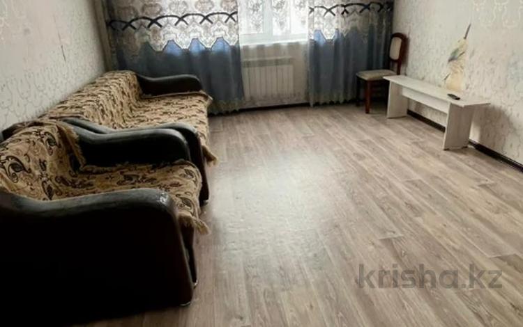 3-комнатная квартира · 80 м² · 2/3 этаж, мкр Юго-Восток, 3-я улица 6а за 38 млн ₸ в Караганде, Казыбек би р-н — фото 2