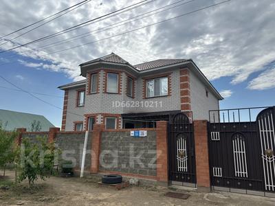 Жеке үй · 6 бөлме · 280 м² · 10 жүзд., Жаңа қала, Шабыт 53 — Вдоль дороги, бағасы: 65 млн ₸ в Актобе, Новый город