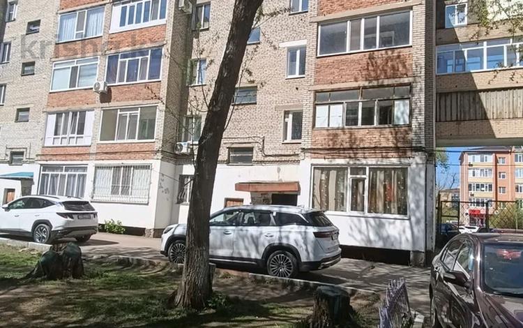3-комнатная квартира · 60 м² · 3/5 этаж, ул. Мухтара Ауэзова 252 за 20 млн ₸ в Кокшетау — фото 2