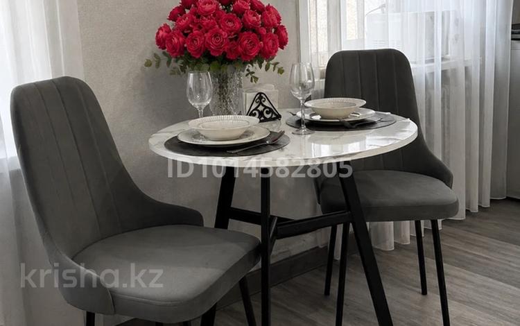 3-бөлмелі пәтер · 65 м² · 4/5 қабат, Ауэзова 46, бағасы: 20 000 ₸ в Аксу — фото 2