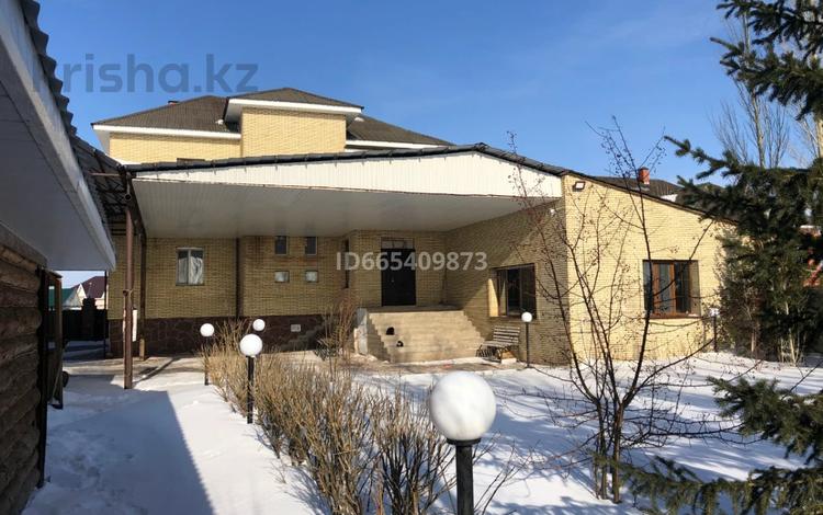 Отдельный дом • 8 комнат • 450 м² • 10 сот., Центральная улица за 95 млн 〒 в Кызылжаре — фото 2