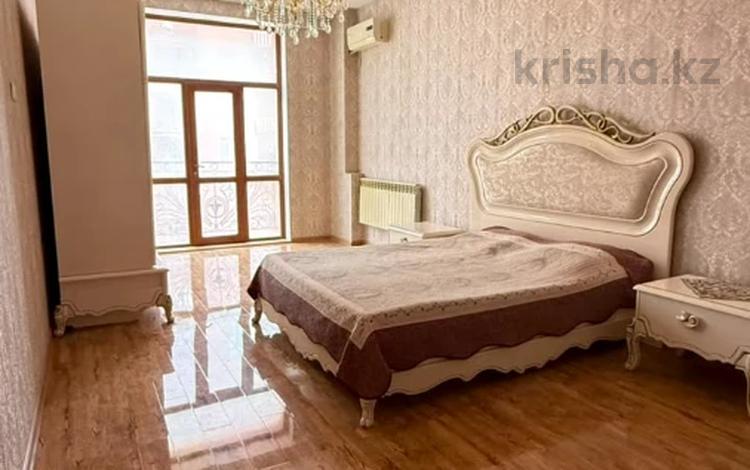3-комнатная квартира · 134 м² · 8/12 этаж, 17-й мкр 7 за 48 млн ₸ в Актау — фото 2