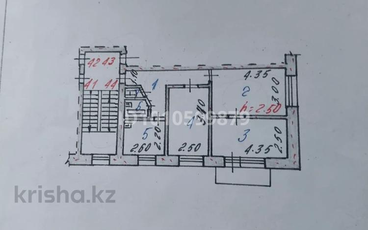 3-бөлмелі пәтер · 47 м² · 2/5 қабат, Есенберлина 25, бағасы: 15 млн ₸ в Жезказгане — фото 2