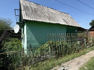 Жеке үй · 2 бөлме · 10.2 м² · 5 сот., Виноградная 124, бағасы: 3.8 млн ₸ в Усть-Каменогорске, Ново-Троицкое