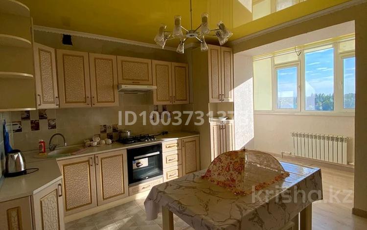 2-бөлмелі пәтер · 78 м² · 5/5 қабат, Авиатор 1К — Напротив Аэропорта, бағасы: 15 000 ₸ в Актобе, мкр Авиагородок — фото 2