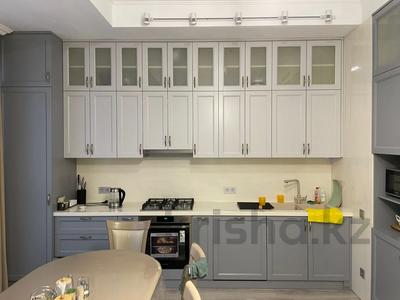 4-комнатная квартира · 150 м² · 3/3 этаж, Аль- Фараби за 320 млн ₸ в Алматы, Медеуский р-н