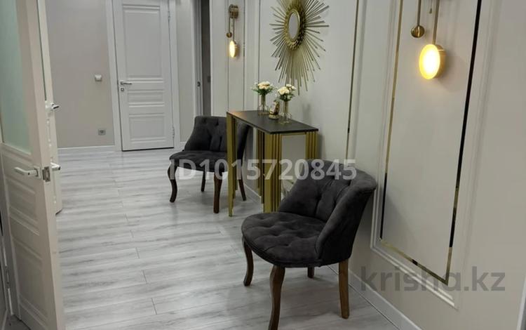 4-бөлмелі пәтер · 132 м² · 9/10 қабат, Алтын орда ш/а. 11Л, бағасы: 51 млн ₸ в Актобе, мкр. Алтын орда — фото 2