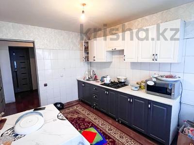 3-бөлмелі пәтер · 60 м² · 5/5 қабат, Самал 43, бағасы: 17.5 млн ₸ в Талдыкоргане, мкр Самал