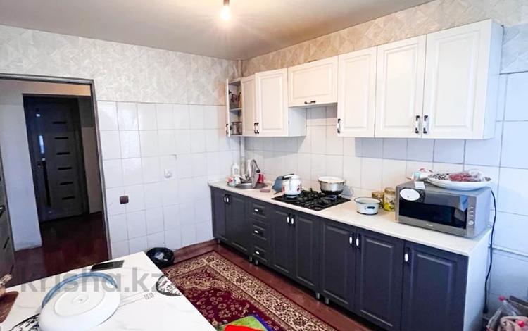 3-бөлмелі пәтер · 60 м² · 5/5 қабат, Самал 43, бағасы: 17.5 млн ₸ в Талдыкоргане, мкр Самал — фото 9