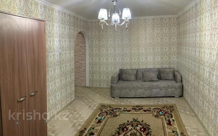 1-комнатная квартира, 32 м², 2/4 этаж, мкр №10 5 за 20 млн 〒 в Алматы, Ауэзовский р-н — фото 3
