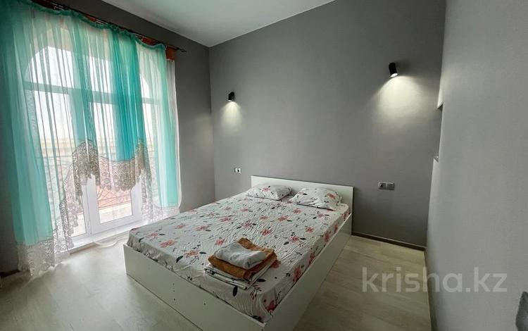 2-комнатная квартира · 74 м² · 14/16 этаж, 17-й мкр, ​17-й микрорайон 7 за 13 500 〒 в Актау — фото 13