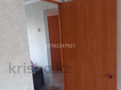 2-комнатная квартира · 45 м² · 5/5 этаж, Майкудук, 15й микрорайон 30 за 7.1 млн ₸ в Караганде, Алихана Бокейханова р-н