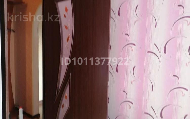 2-бөлмелі пәтер · 49.8 м² · 2/9 қабат, мкр 4 10 — абулхаир хана, бағасы: 18 млн ₸ в Уральске — фото 2