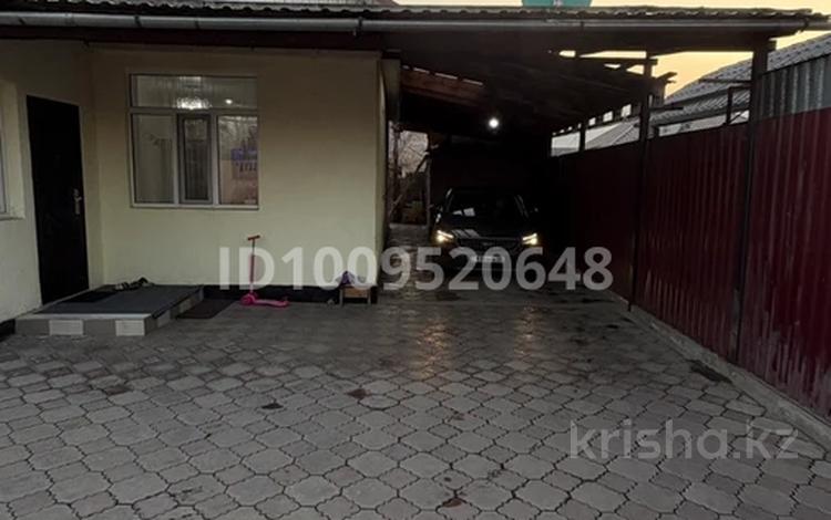 Отдельный дом · 3 комнаты · 90 м² · 6 сот., Макатаева 8 за 40 млн 〒 в Талдыбулаке — фото 2