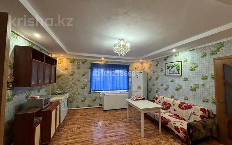 Жеке үй · 4 бөлме · 136.6 м² · 4 жүзд., Ескі қала, Берчогурская 5, бағасы: 28 млн ₸ в Актобе, Старый город — фото 2